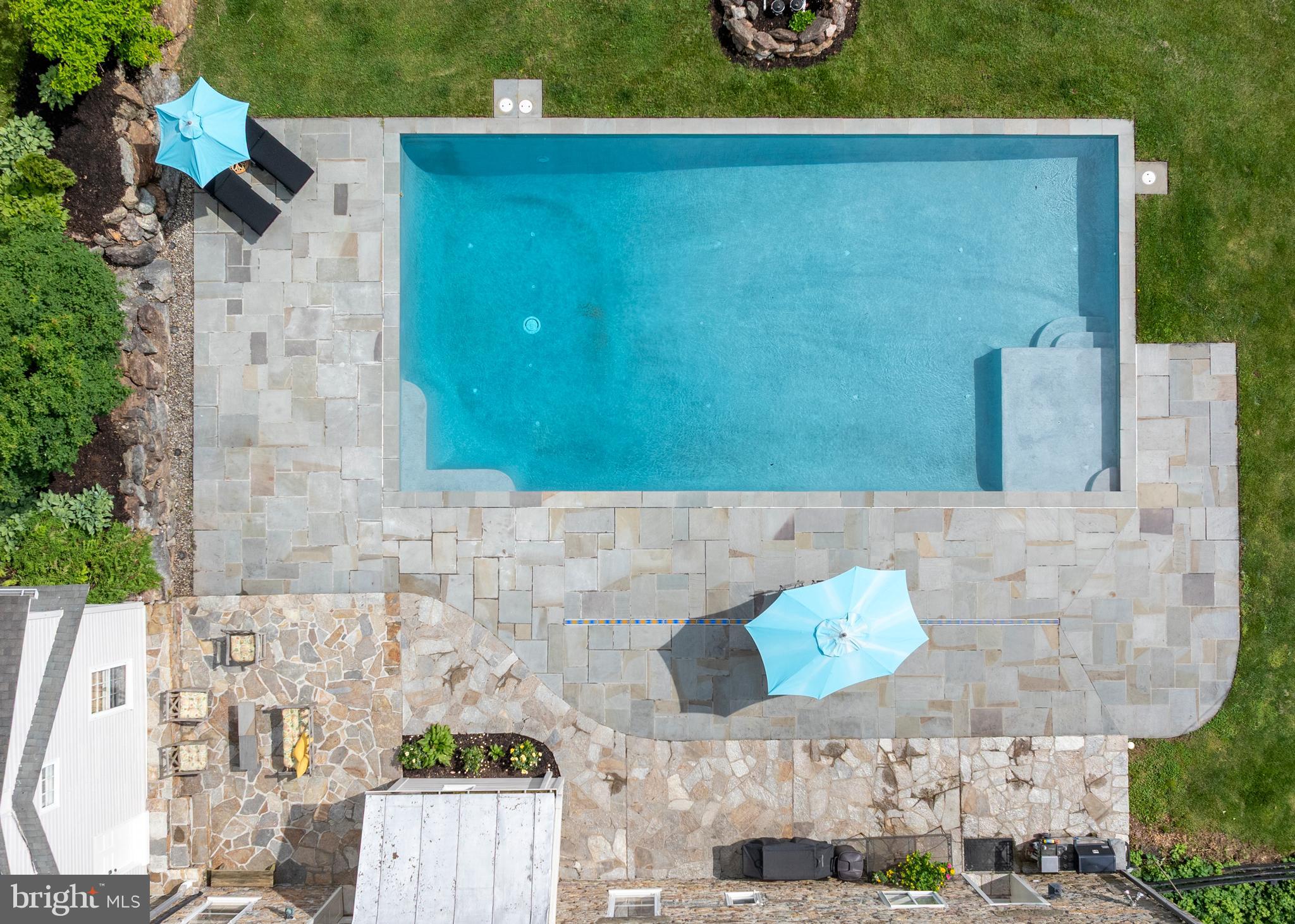 HAMPSTEAD - Residential