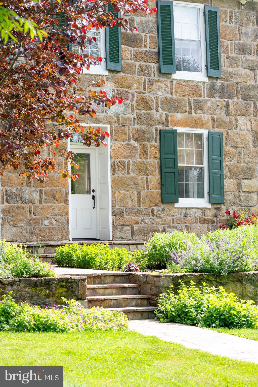 HAMPSTEAD - Residential