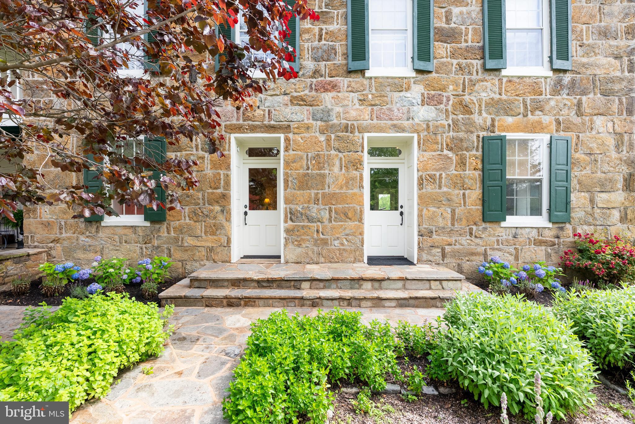 HAMPSTEAD - Residential