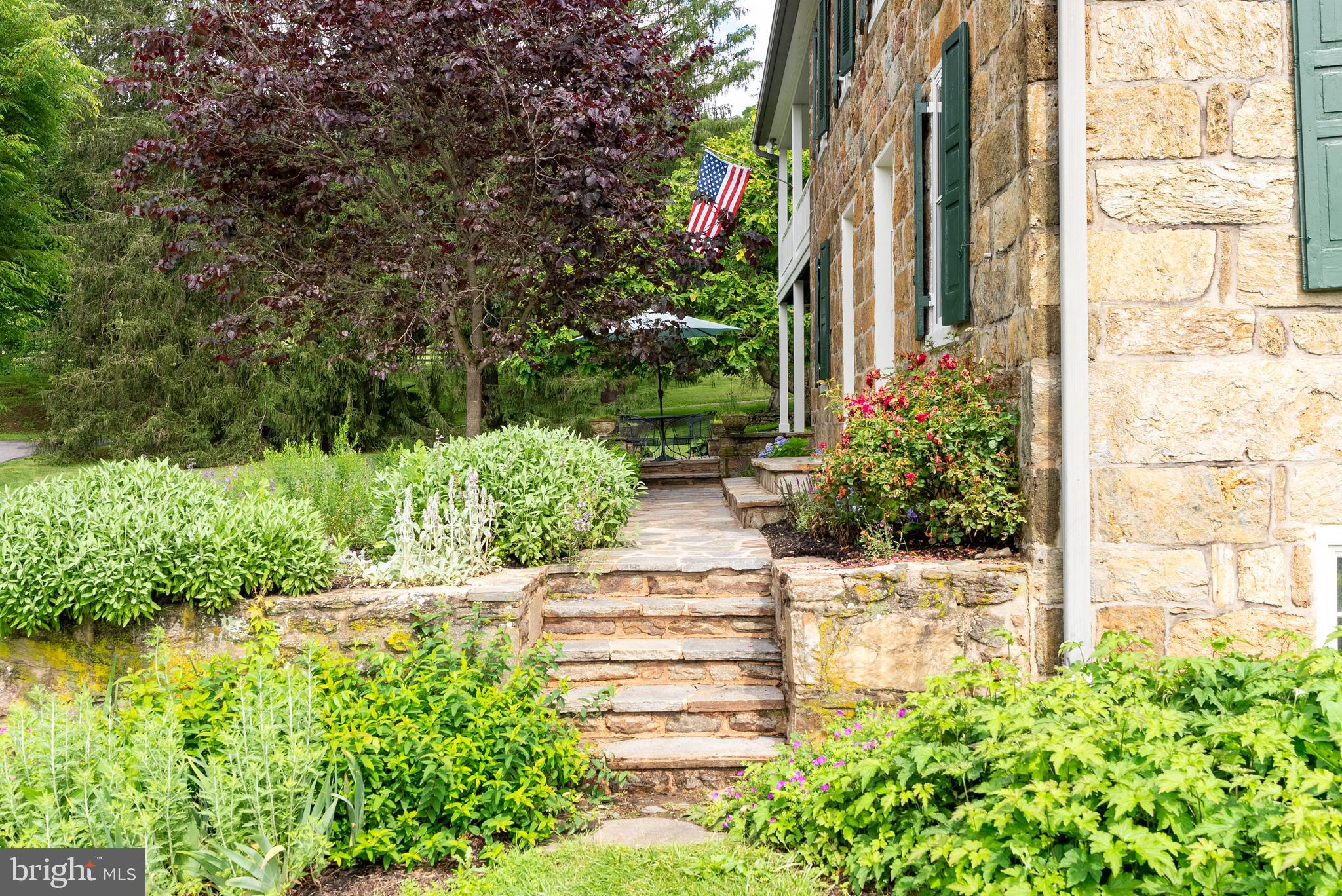 HAMPSTEAD - Residential