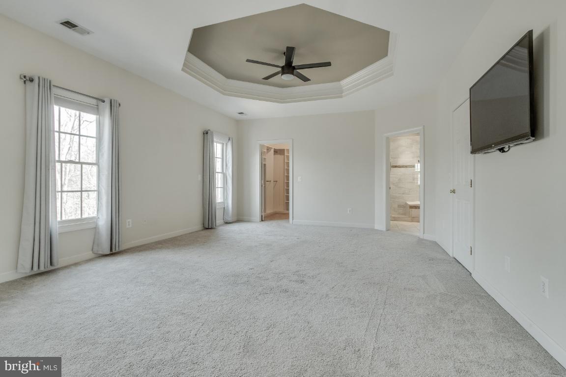 RIVER CREST - Residential Lease
