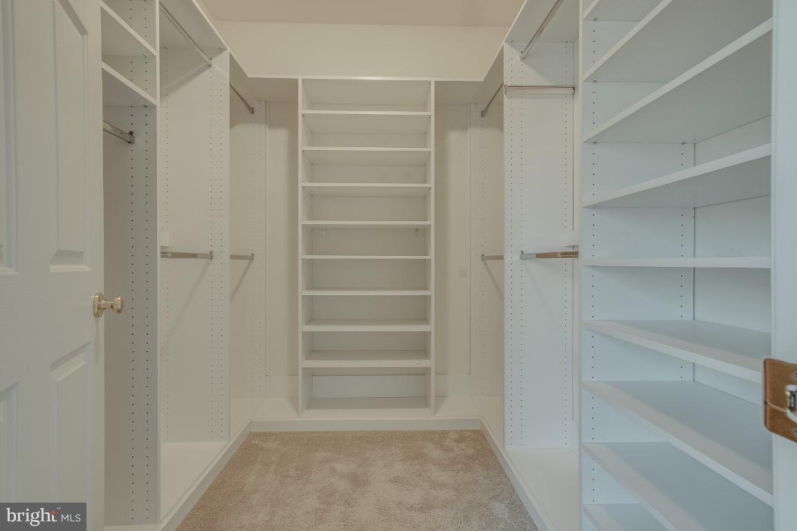 RIVER CREST - Residential Lease