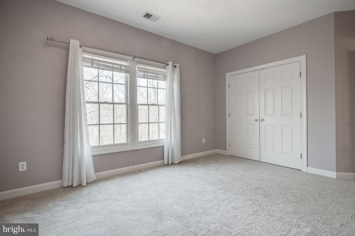RIVER CREST - Residential Lease