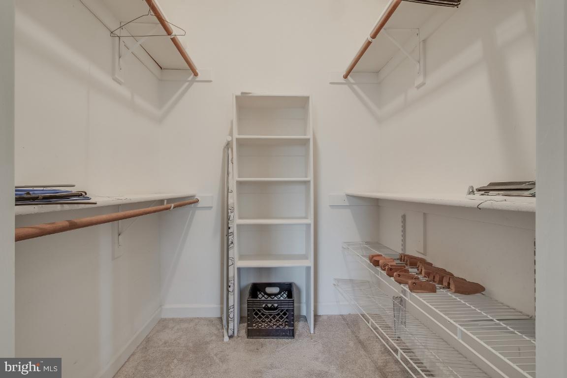 RIVER CREST - Residential Lease