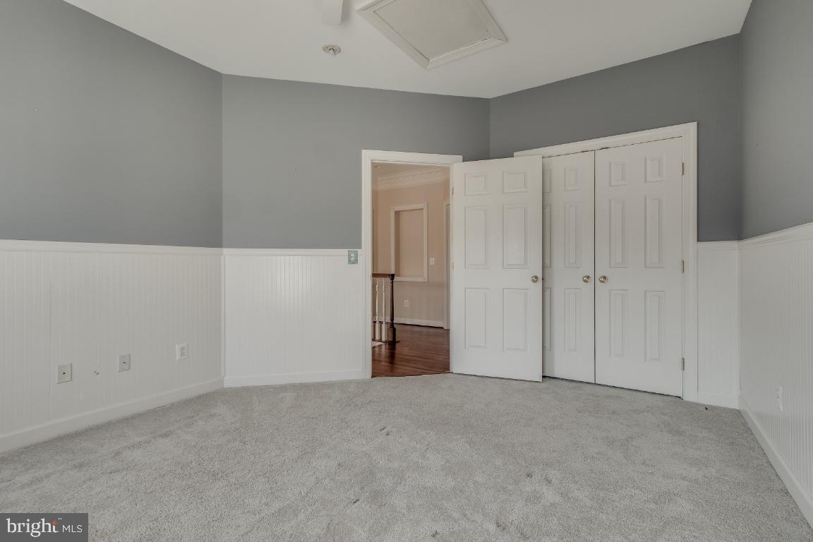 RIVER CREST - Residential Lease