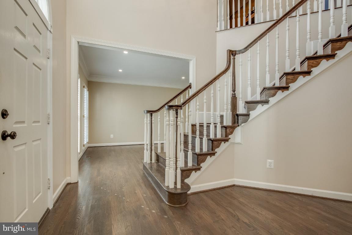 RIVER CREST - Residential Lease