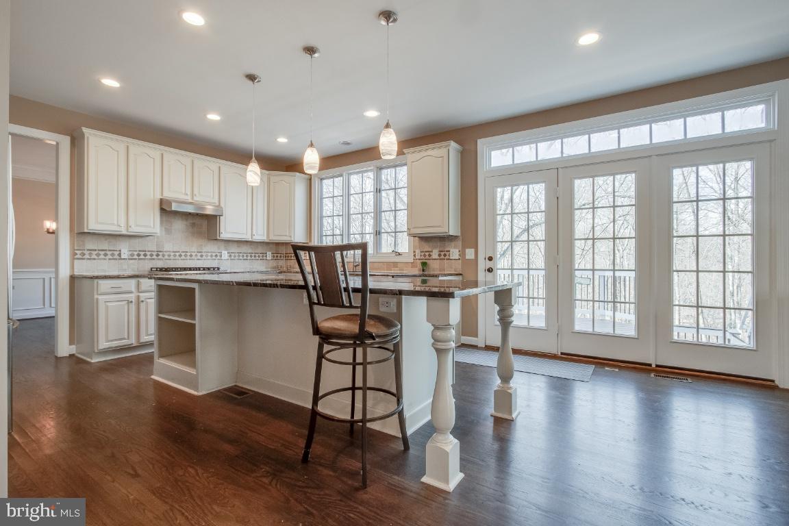 RIVER CREST - Residential Lease