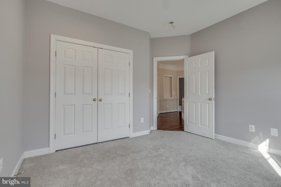 RIVER CREST - Residential Lease