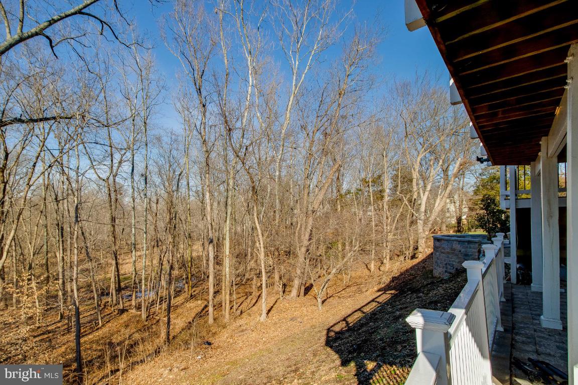RIVER CREST - Residential Lease