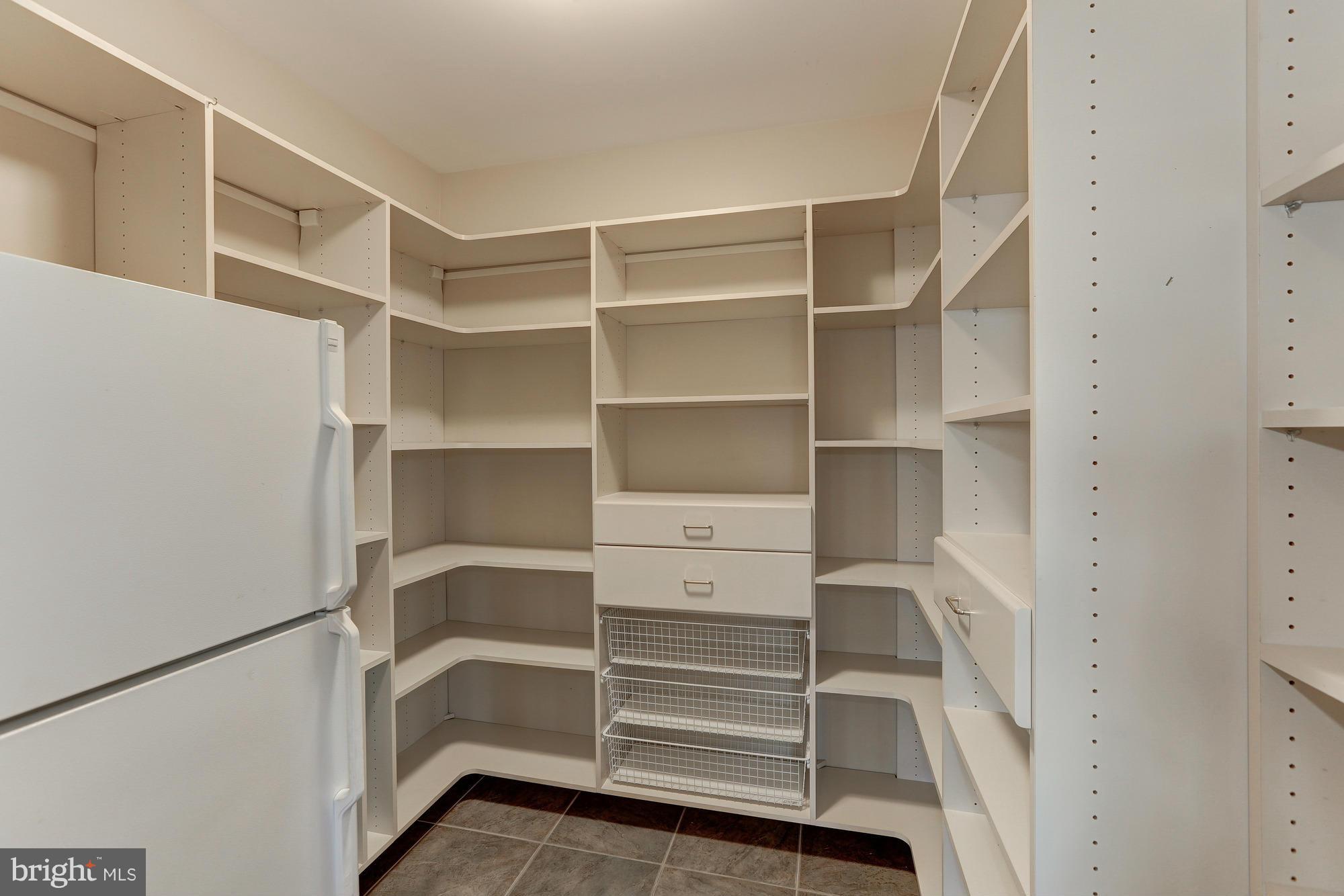 ST JOHNS WOODS - Residential