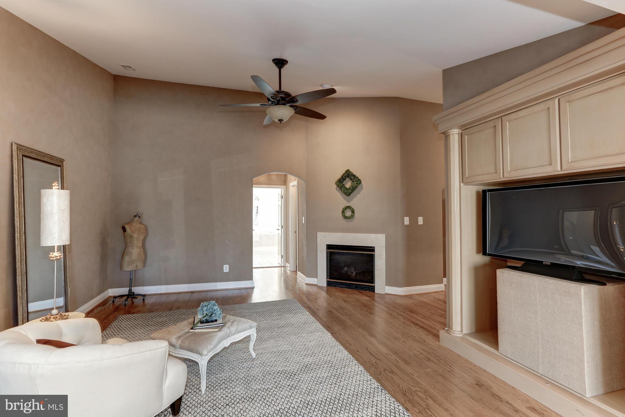 ST JOHNS WOODS - Residential