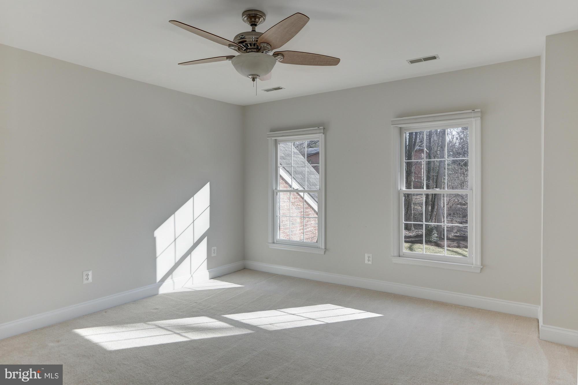 ST JOHNS WOODS - Residential