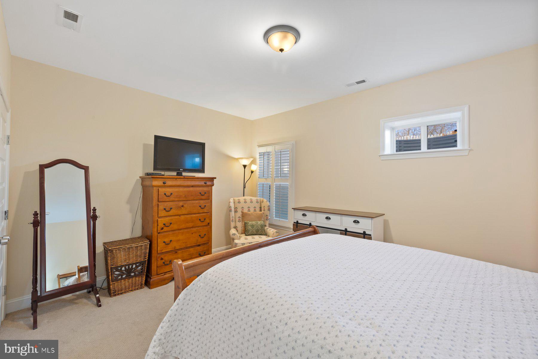 COURTLAND PARK - Residential