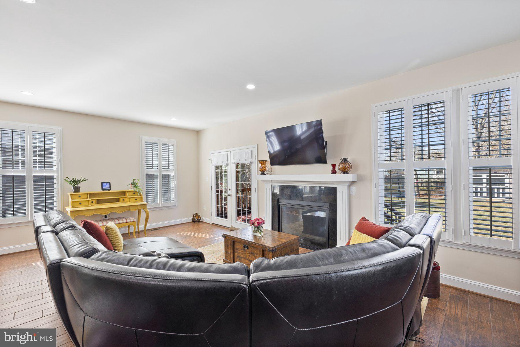 COURTLAND PARK - Residential