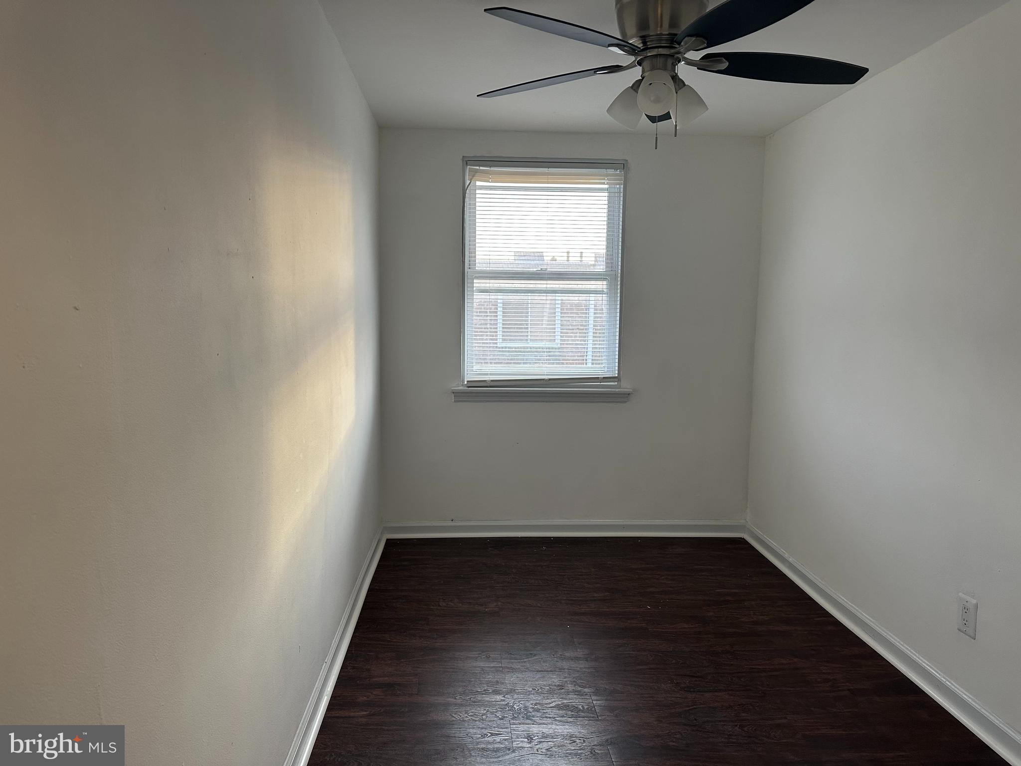 LAWNCREST - Residential