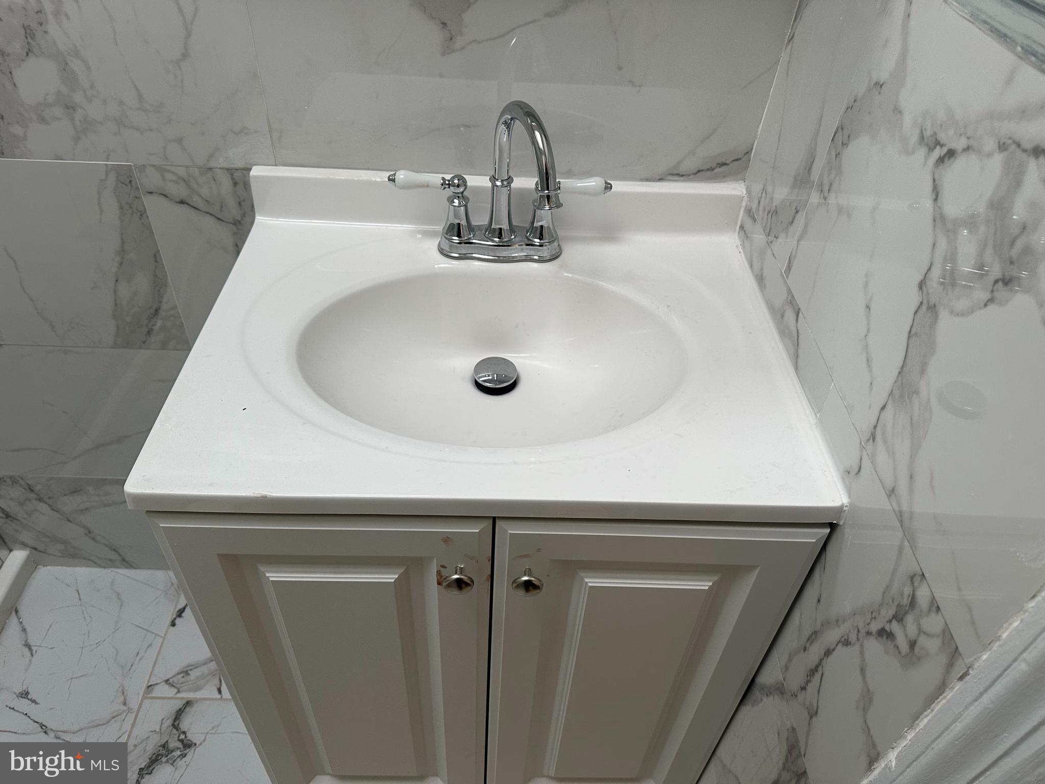 LAWNCREST - Residential