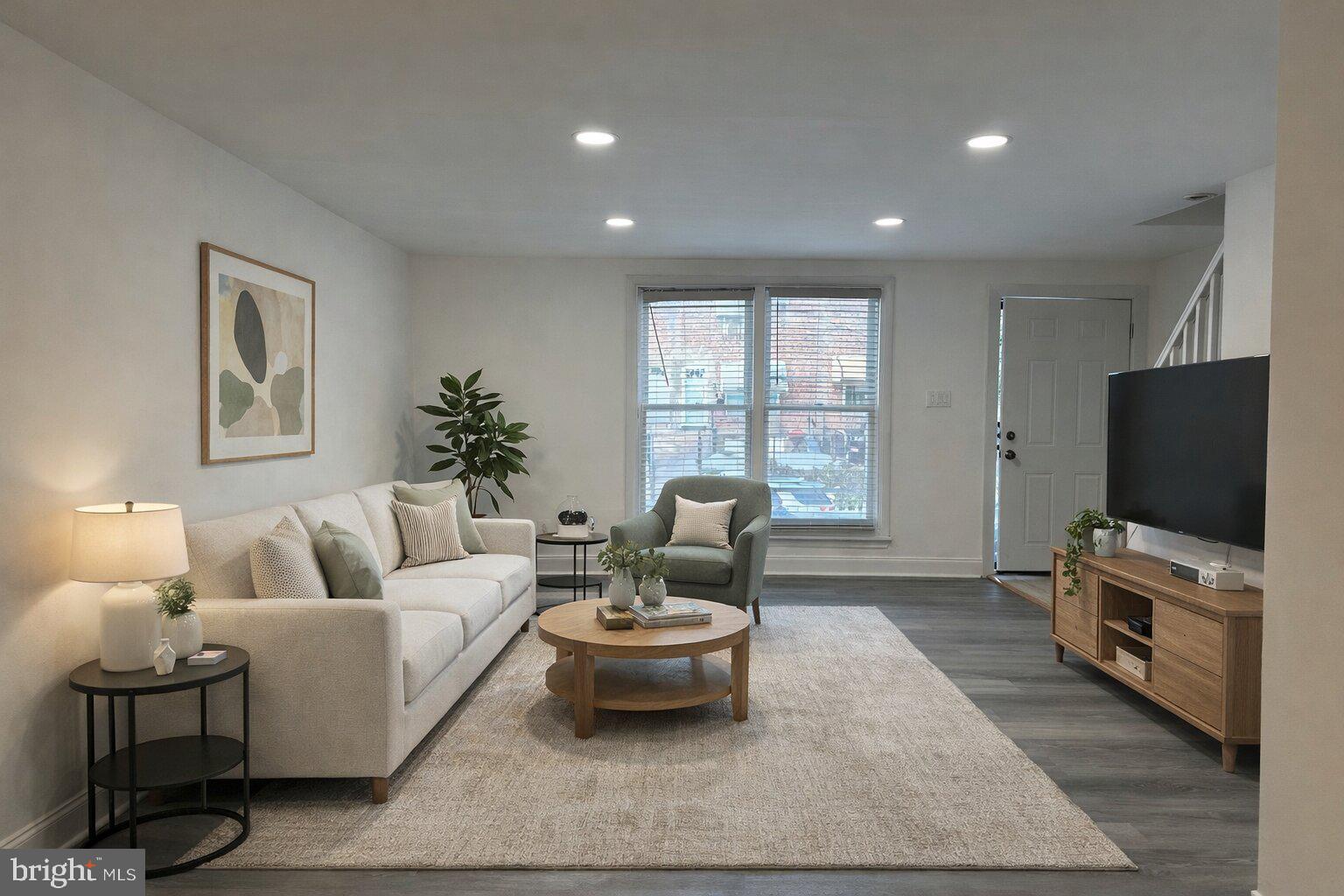 LAWNCREST - Residential