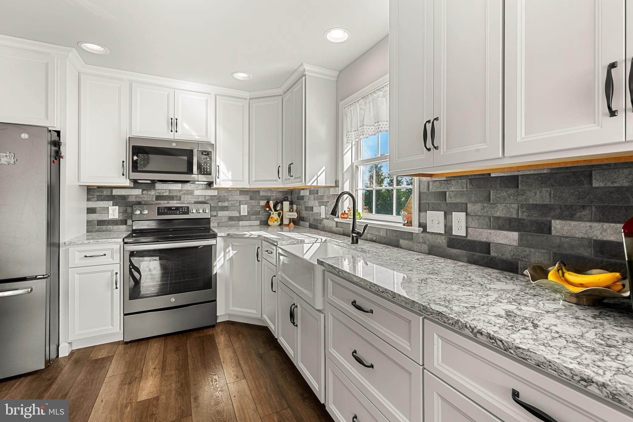 212 SCENIC RIDGE BLVD