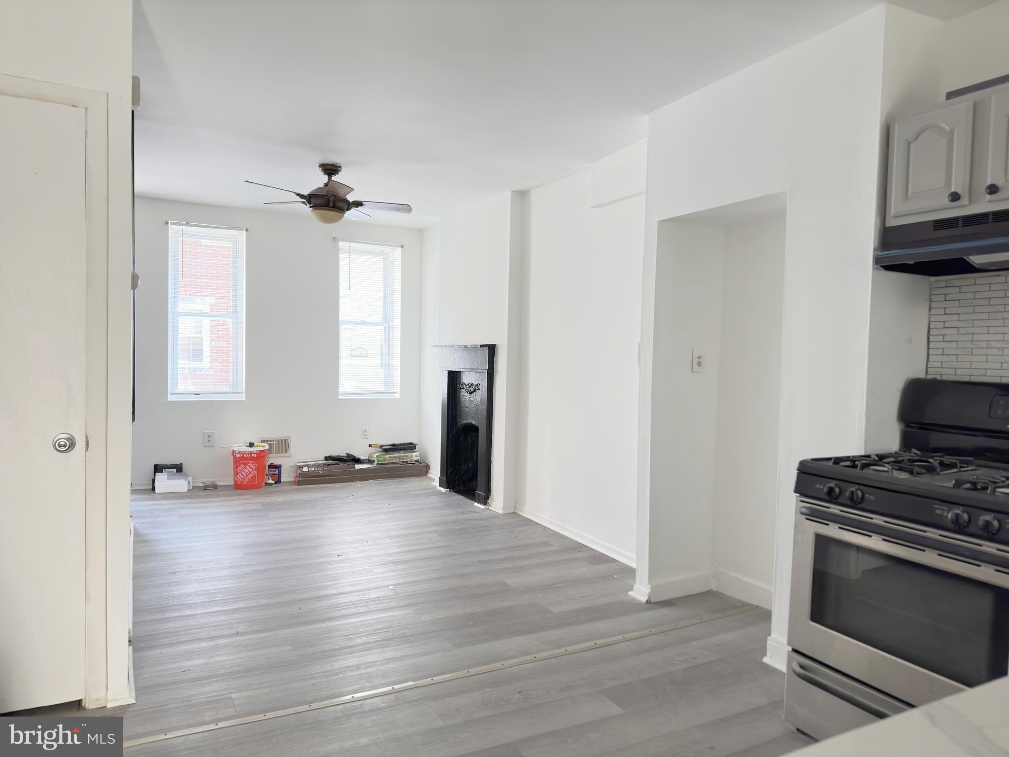 GRADUATE HOSPITAL - Residential Lease