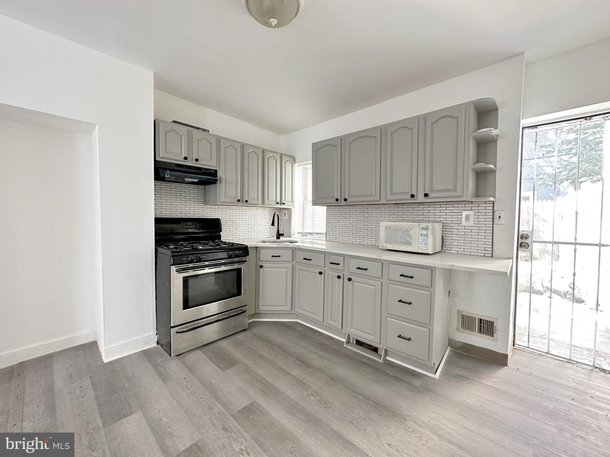 GRADUATE HOSPITAL - Residential Lease