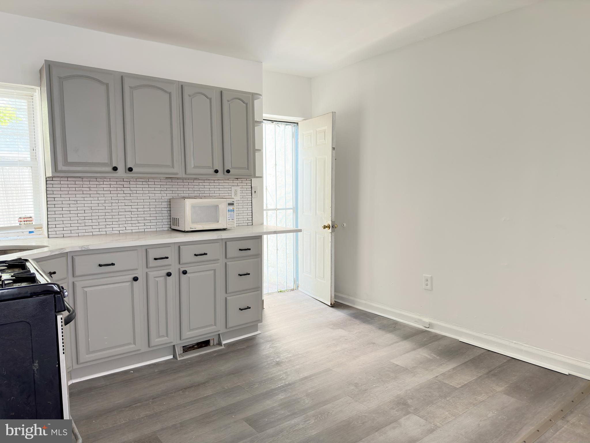 GRADUATE HOSPITAL - Residential Lease