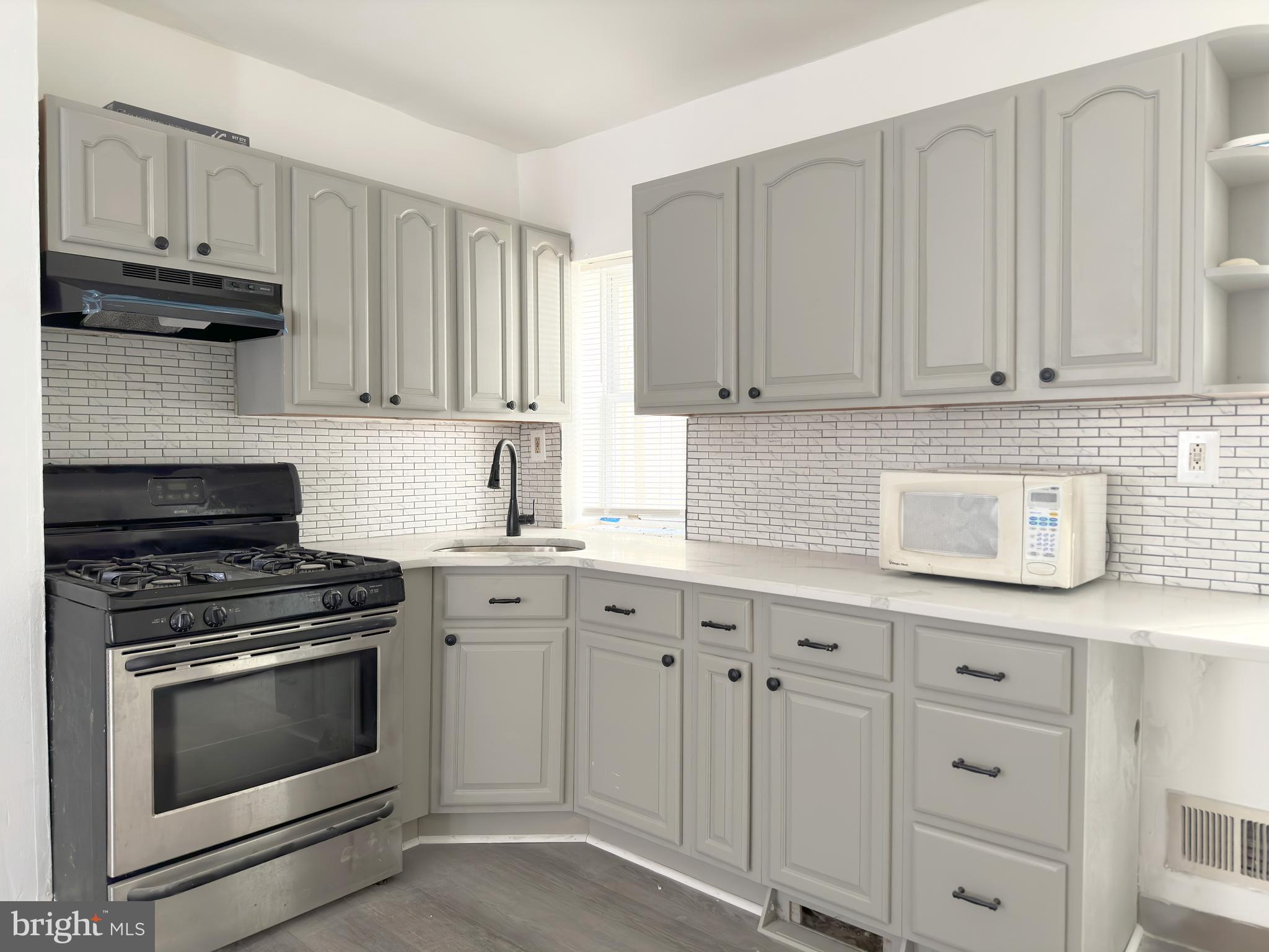 GRADUATE HOSPITAL - Residential Lease