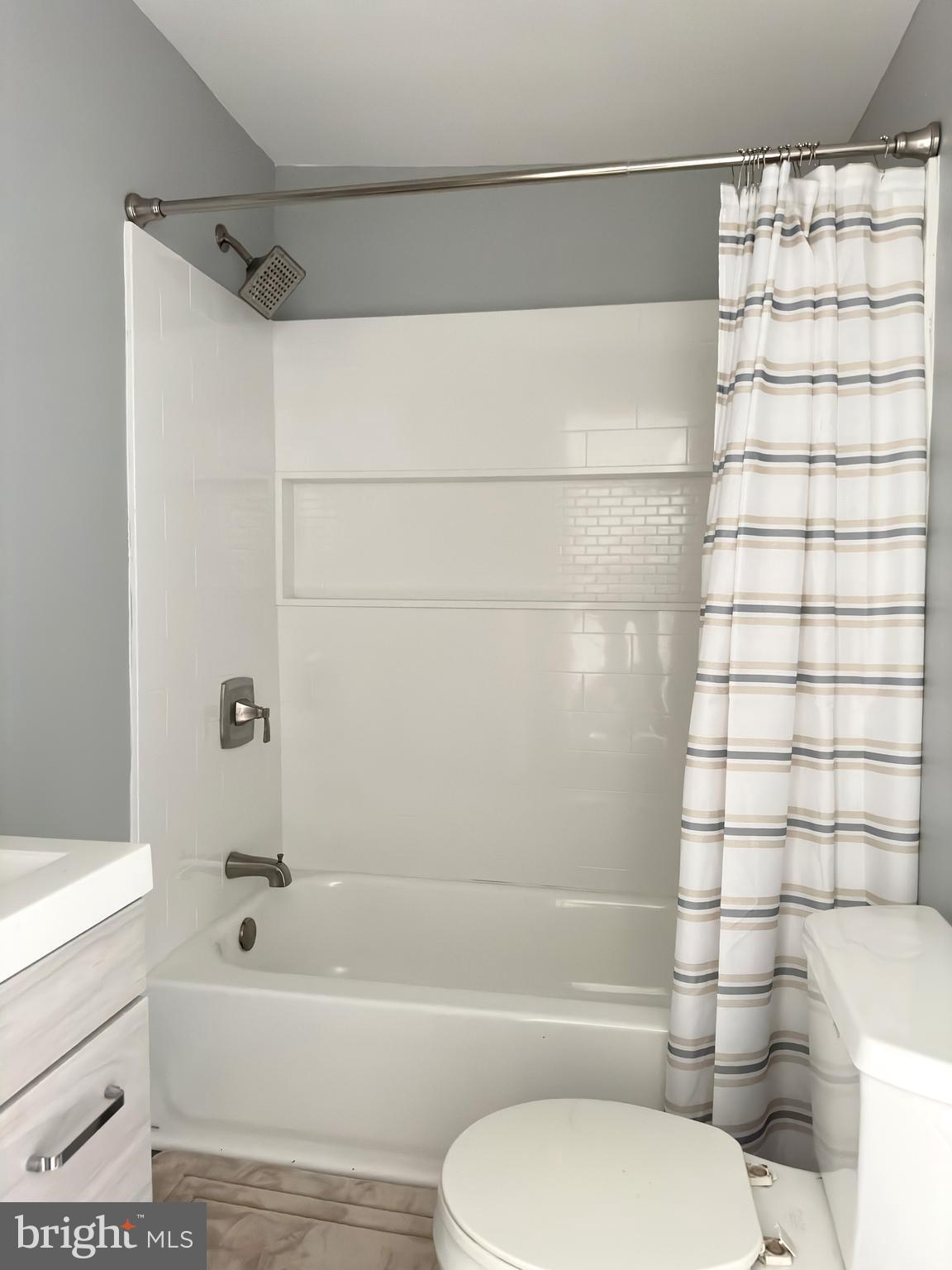 GRADUATE HOSPITAL - Residential Lease