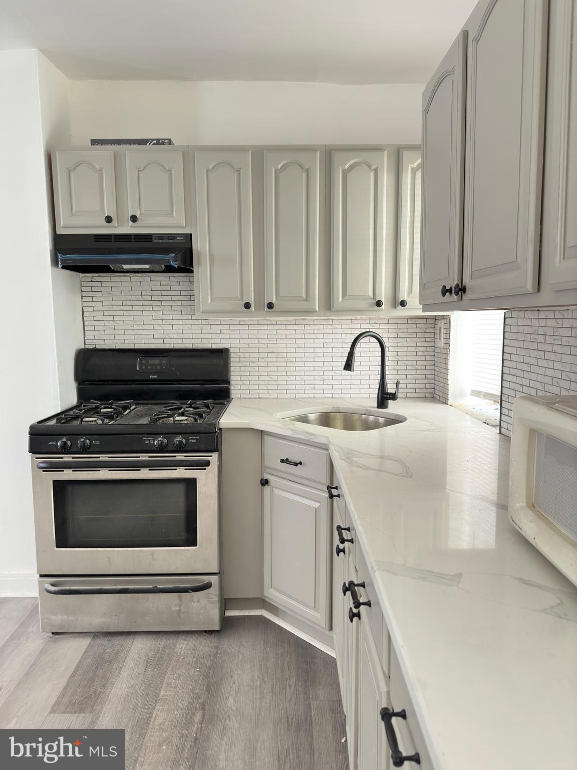 GRADUATE HOSPITAL - Residential Lease