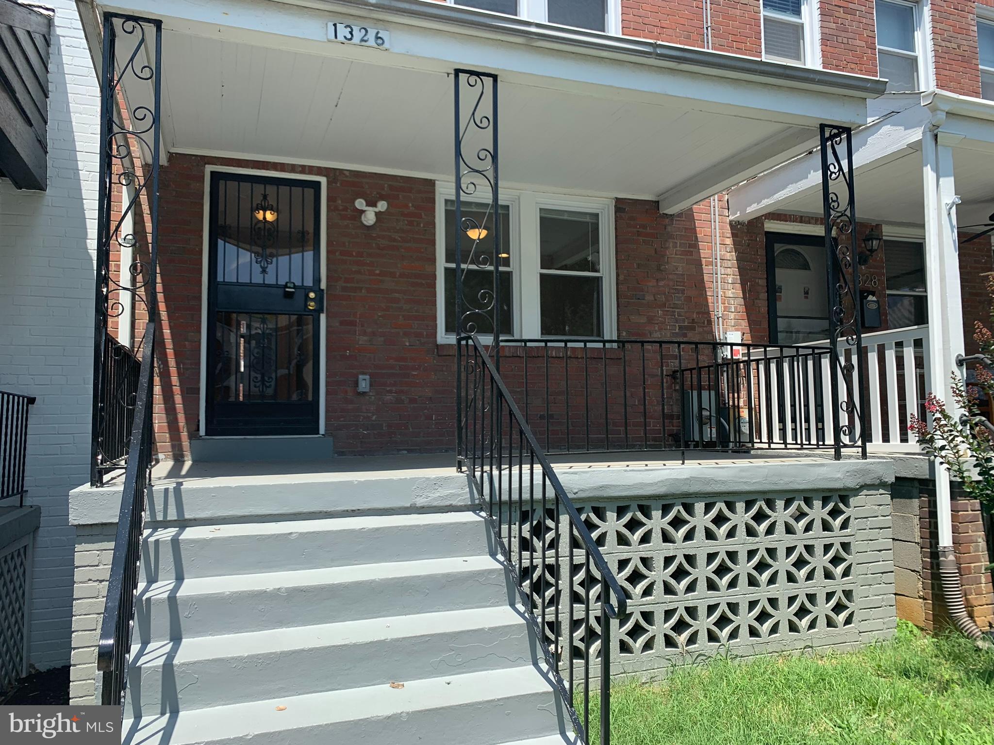 1326 HOLBROOK STREET NE