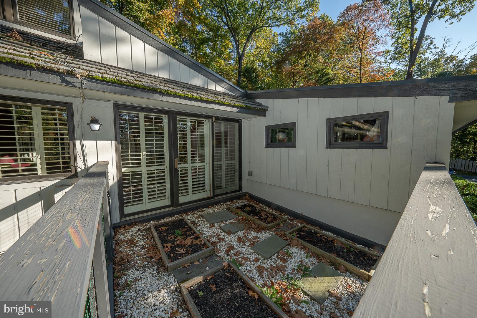 YELLOW SPRINGS - Residential