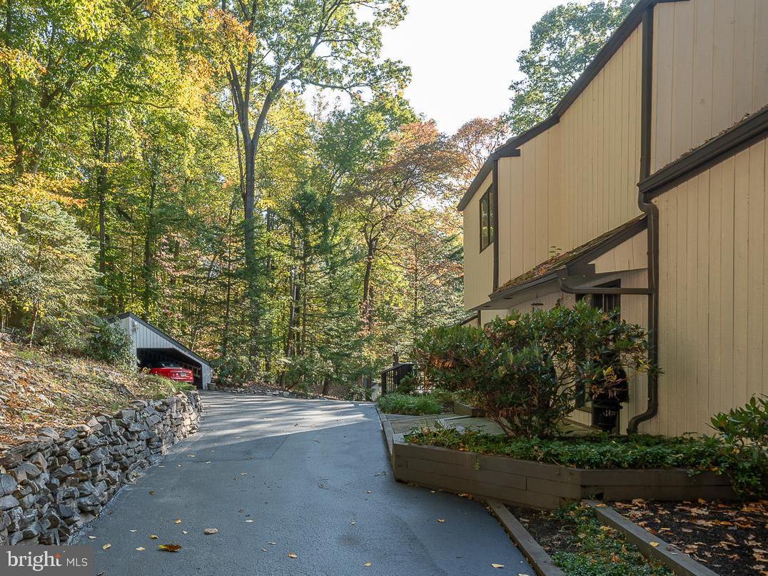 YELLOW SPRINGS - Residential