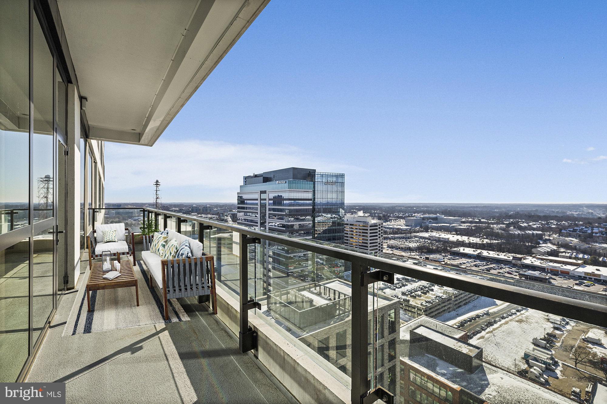 THE VERSE CONDO - Residential