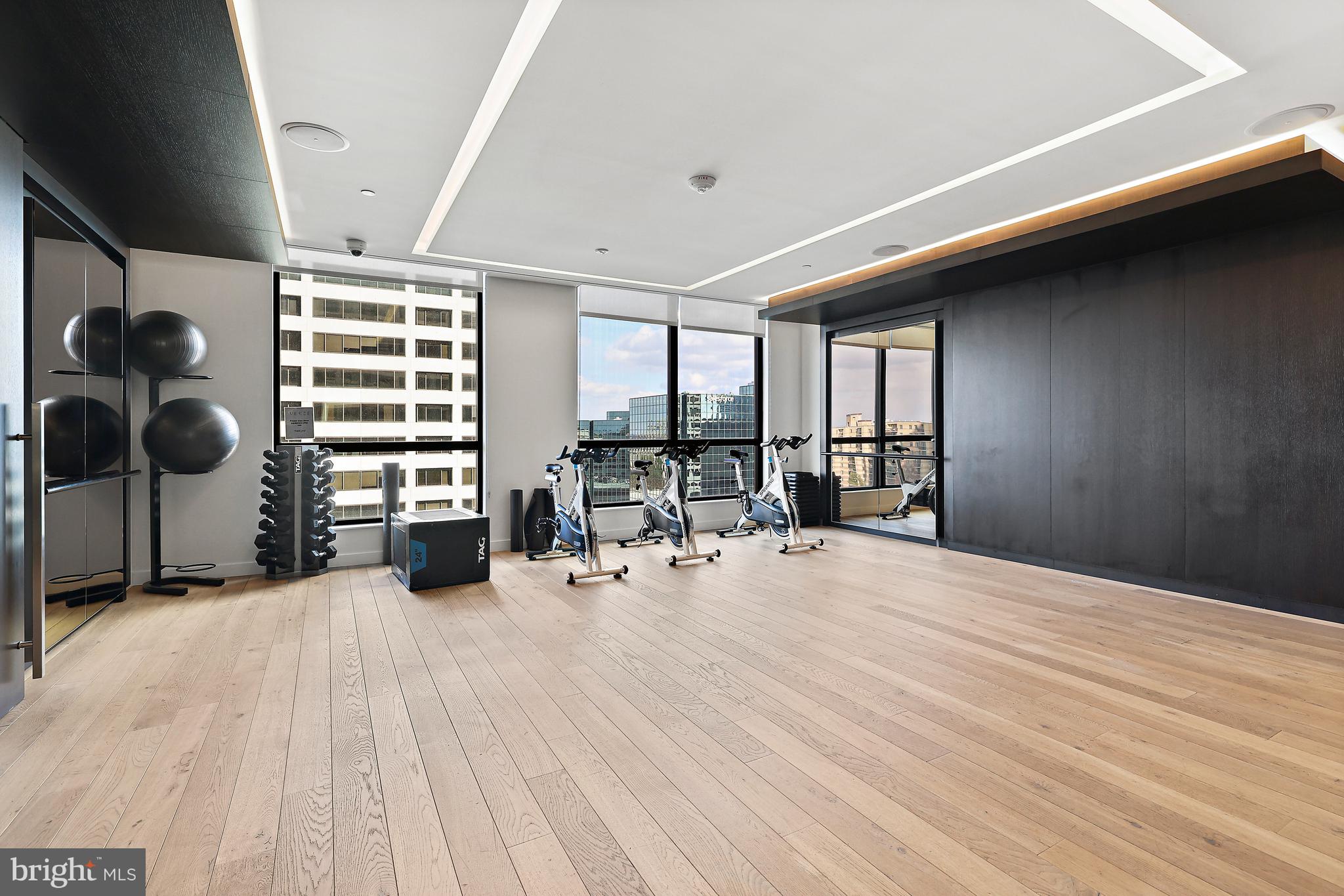 THE VERSE CONDO - Residential