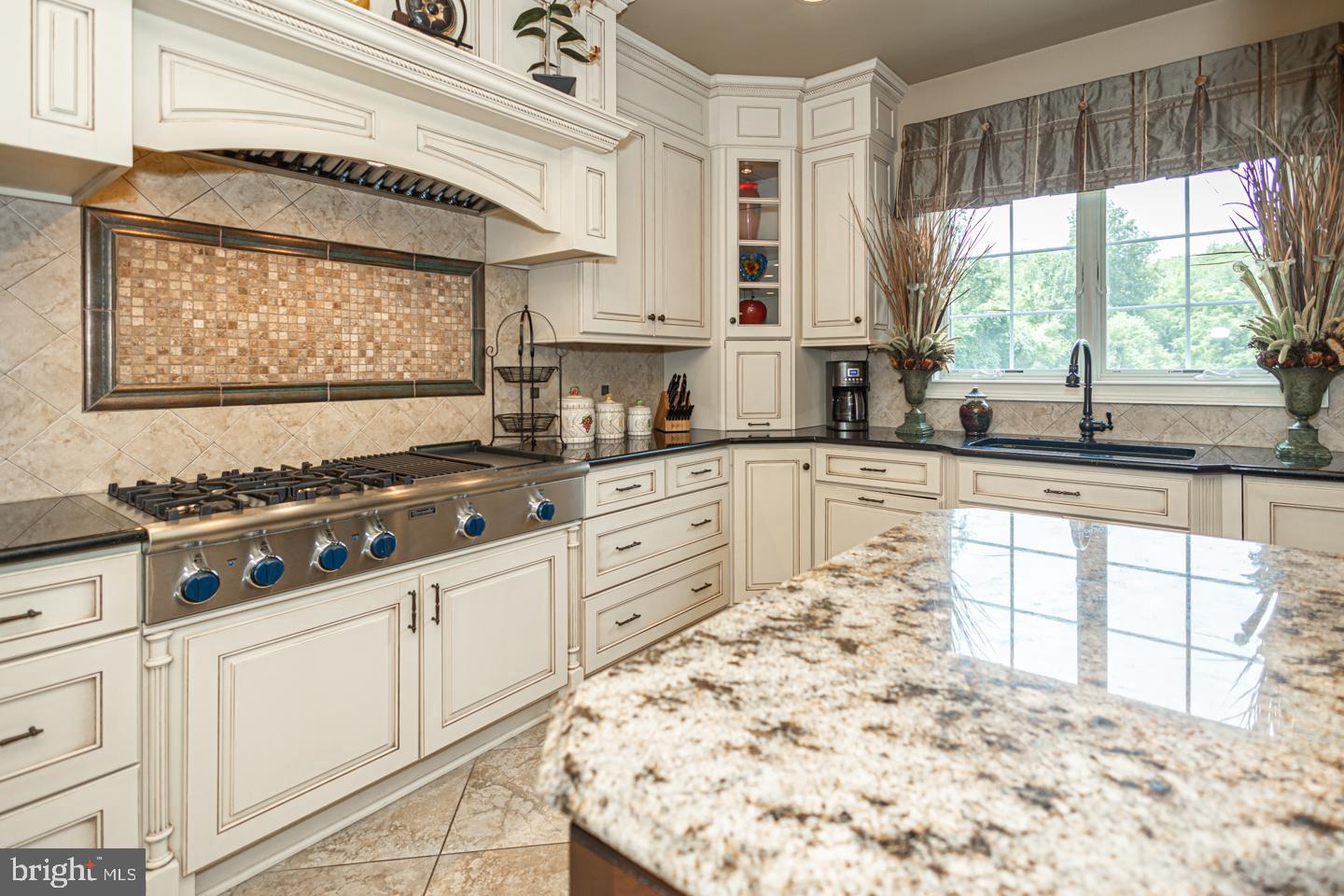 BELAMOUR - Residential