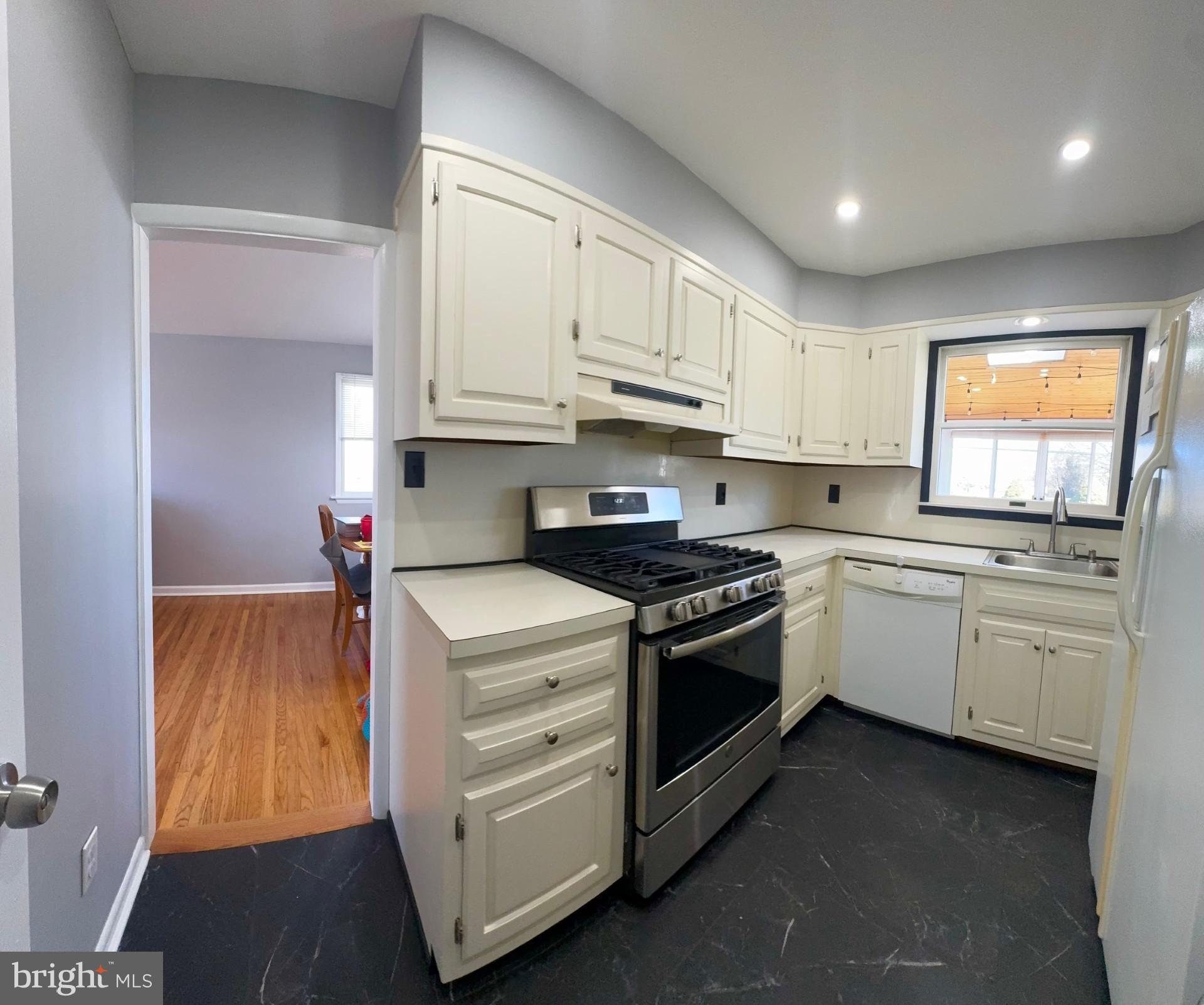 WILLOW WAY - Residential