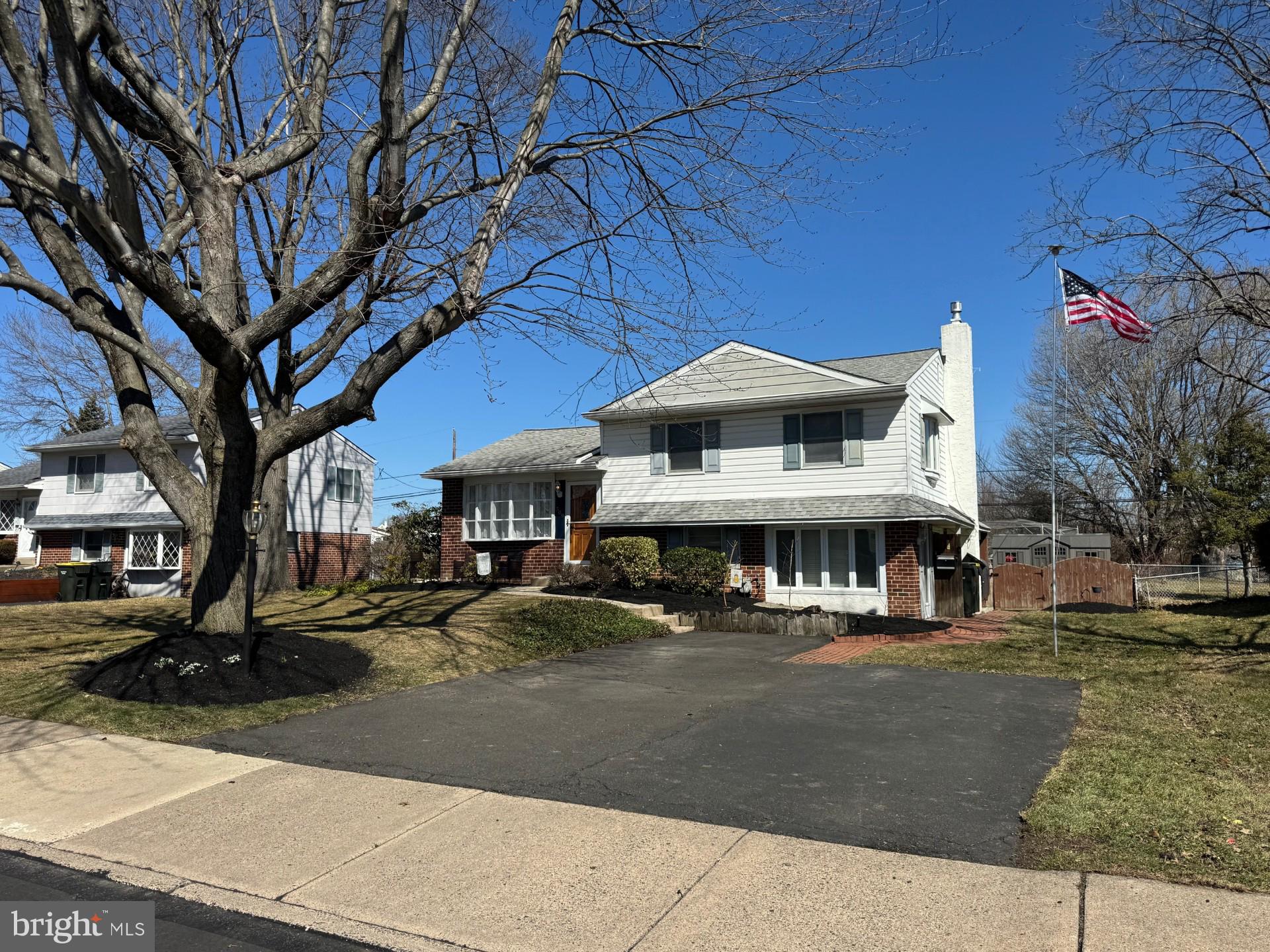 WILLOW WAY - Residential