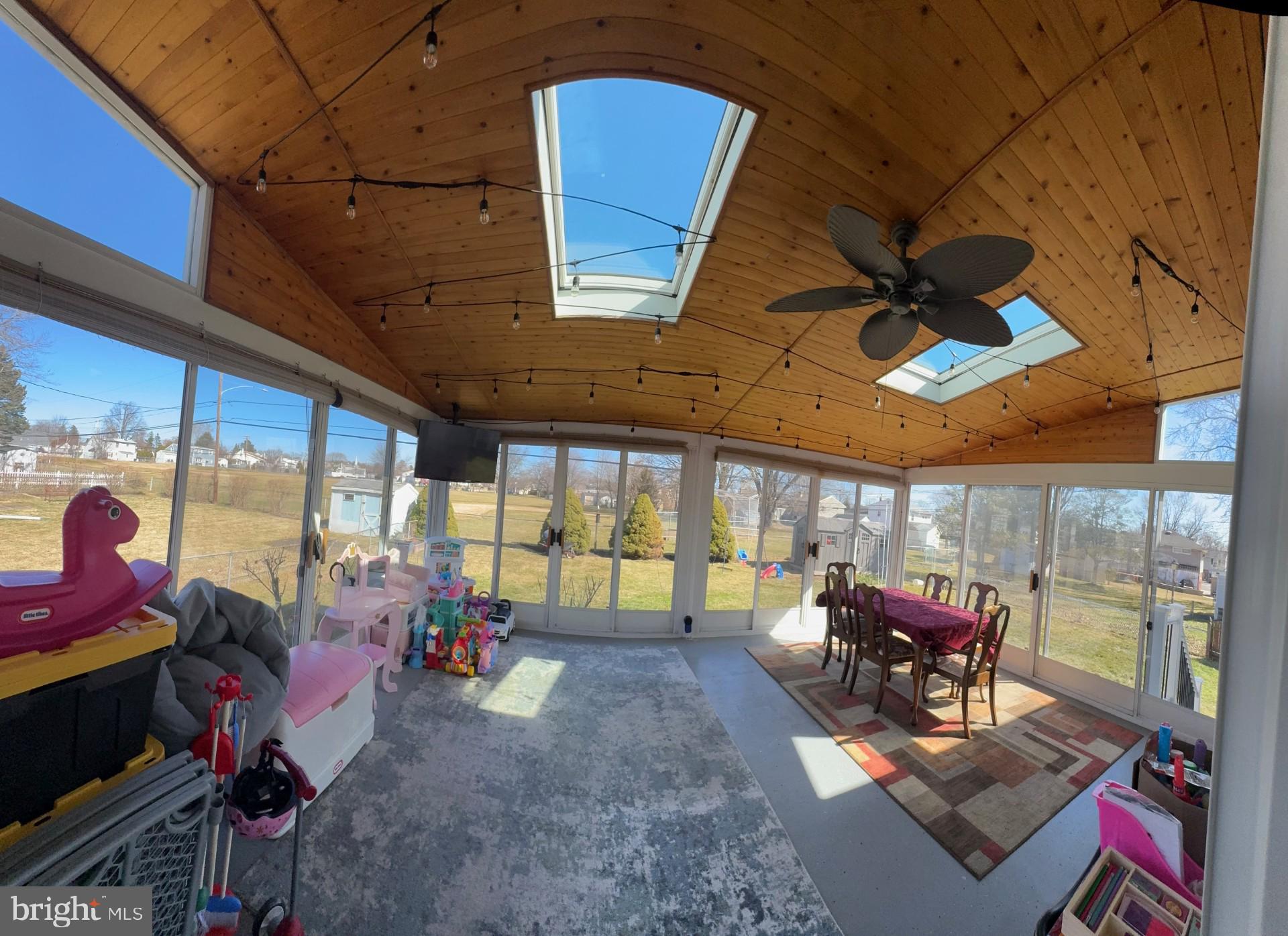 WILLOW WAY - Residential