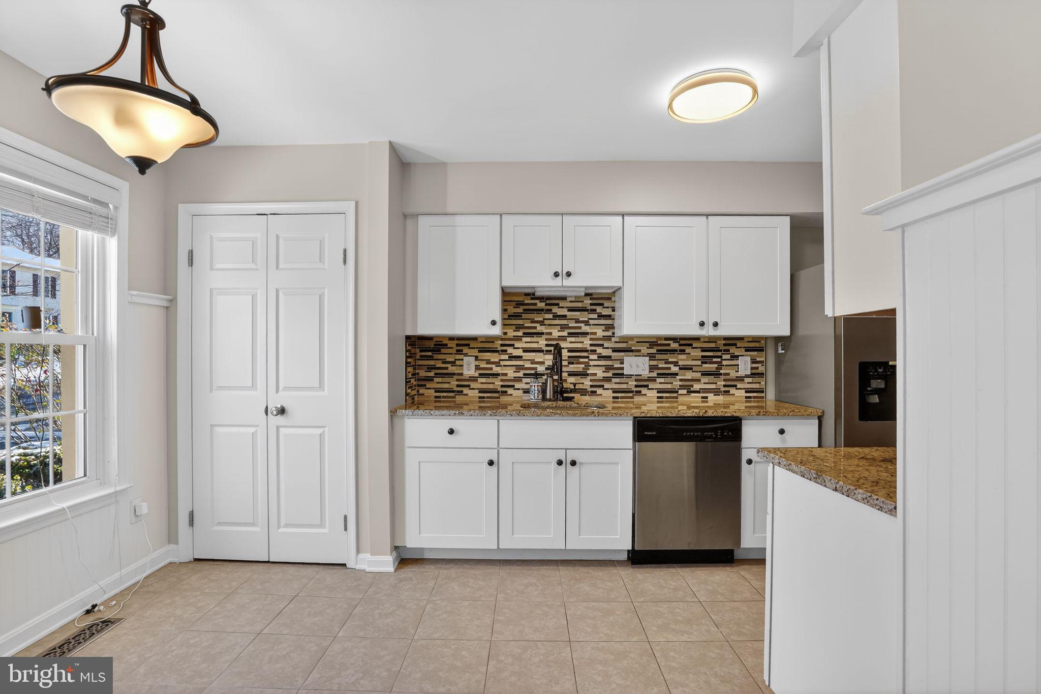 BURKE CENTRE - Residential Lease