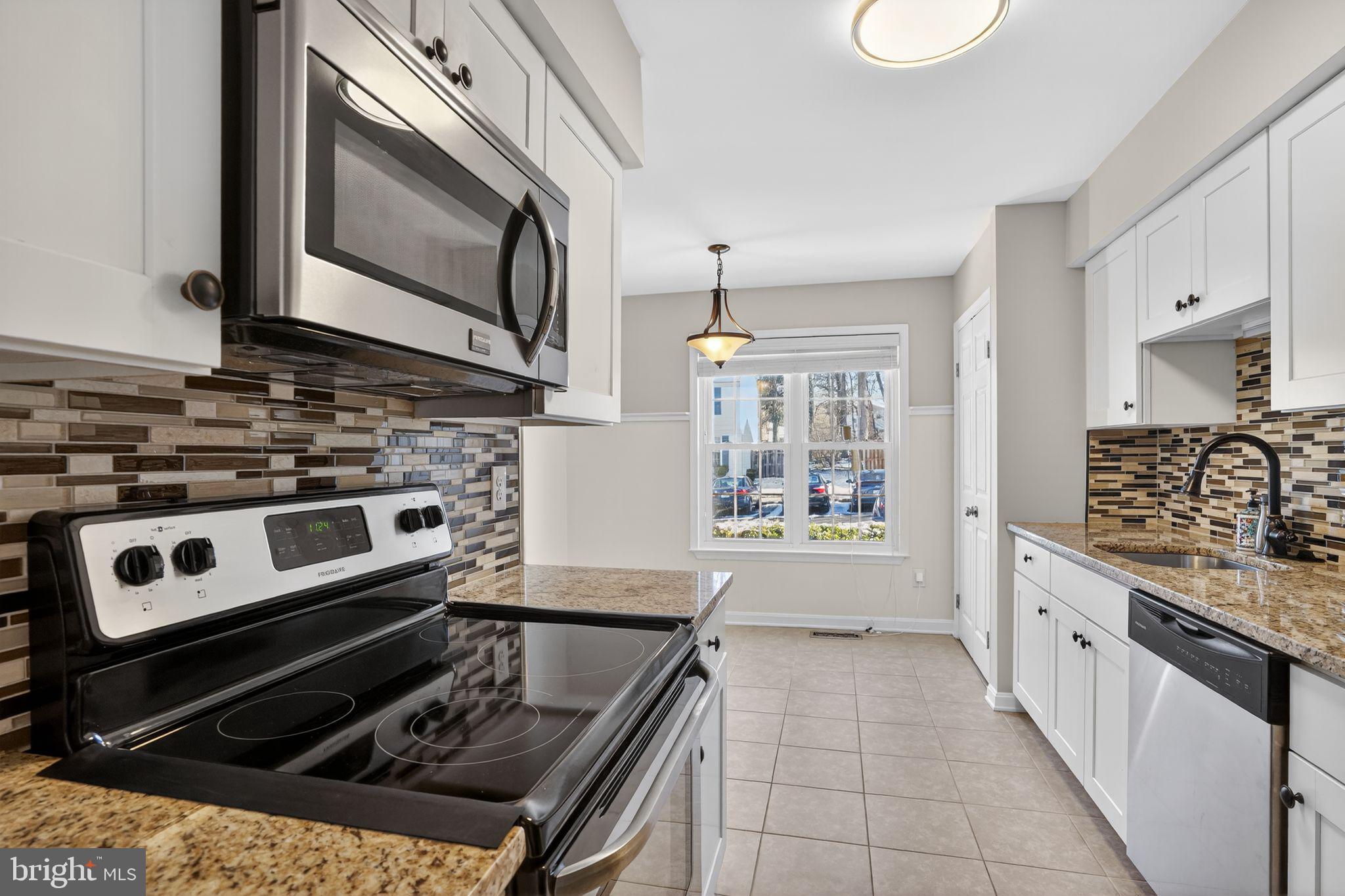 BURKE CENTRE - Residential Lease