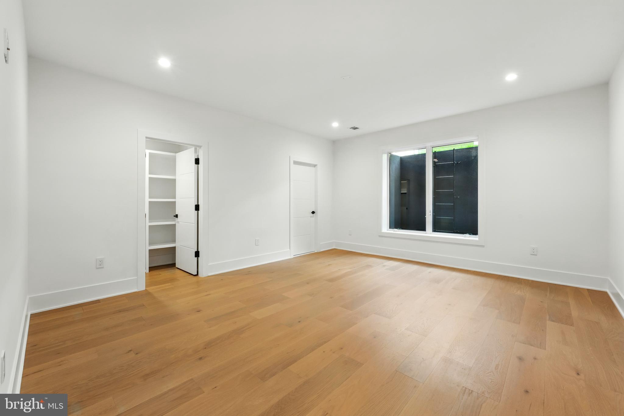 WESTBRIAR COUNTRY CLUB ESTATES - Residential