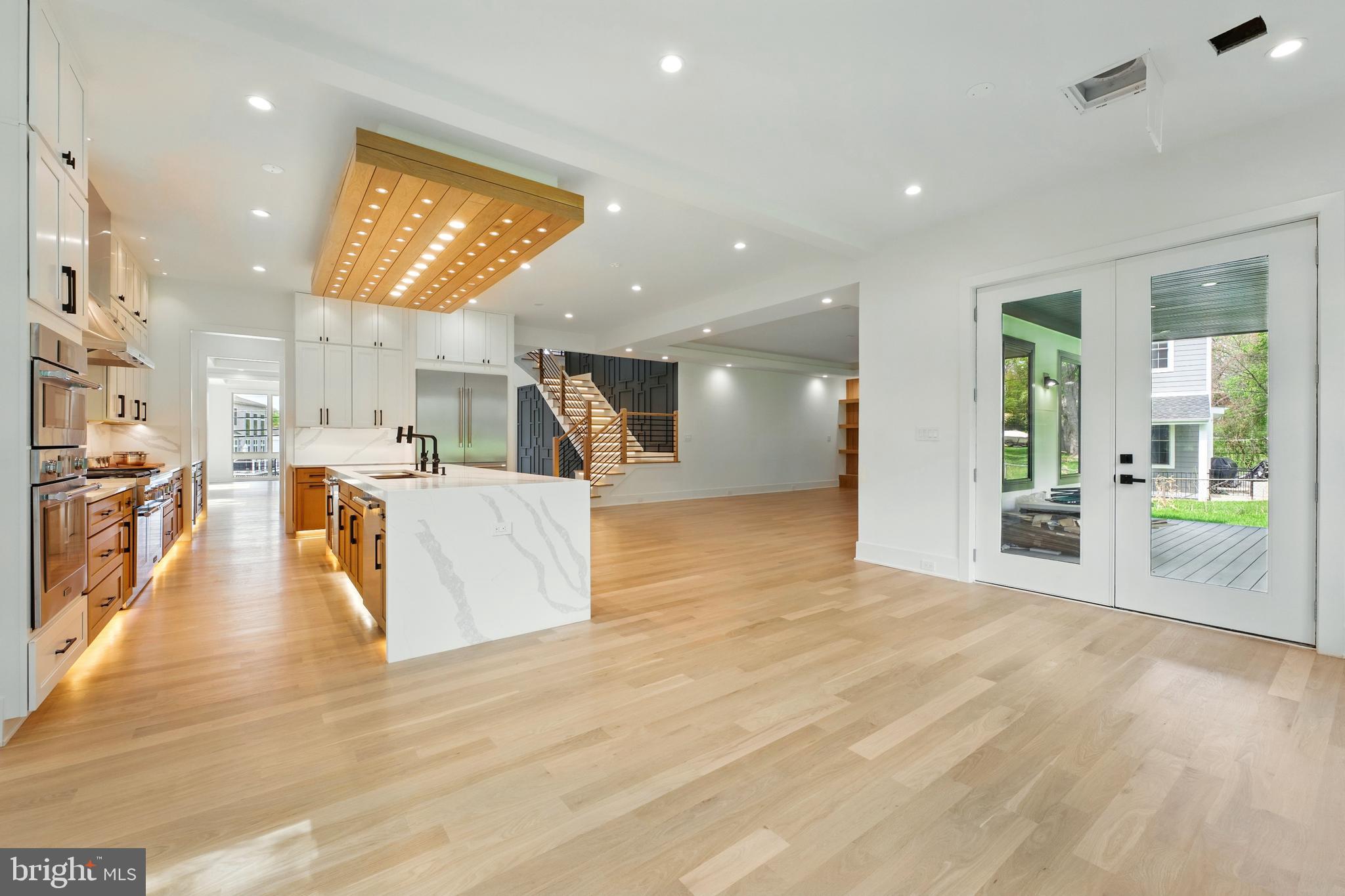 WESTBRIAR COUNTRY CLUB ESTATES - Residential