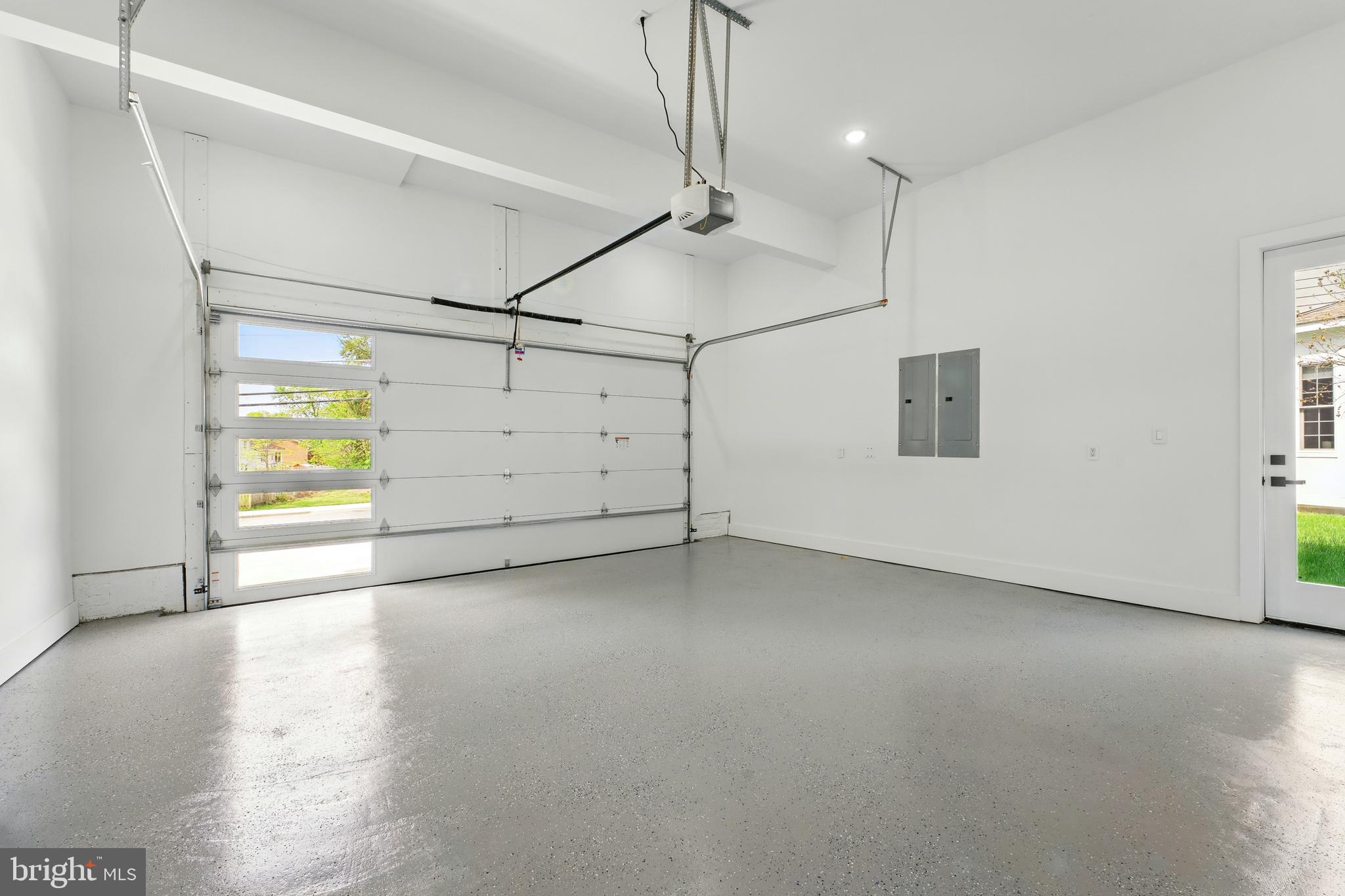 WESTBRIAR COUNTRY CLUB ESTATES - Residential