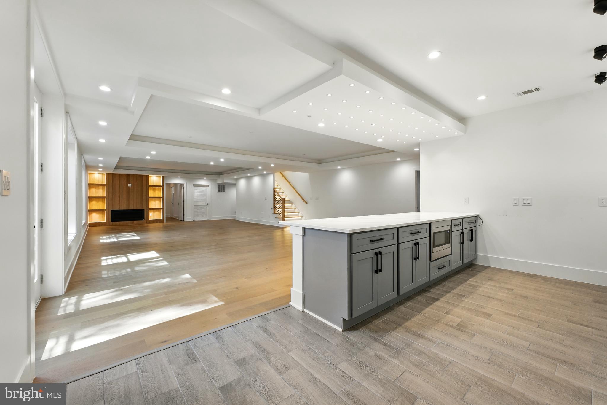 WESTBRIAR COUNTRY CLUB ESTATES - Residential