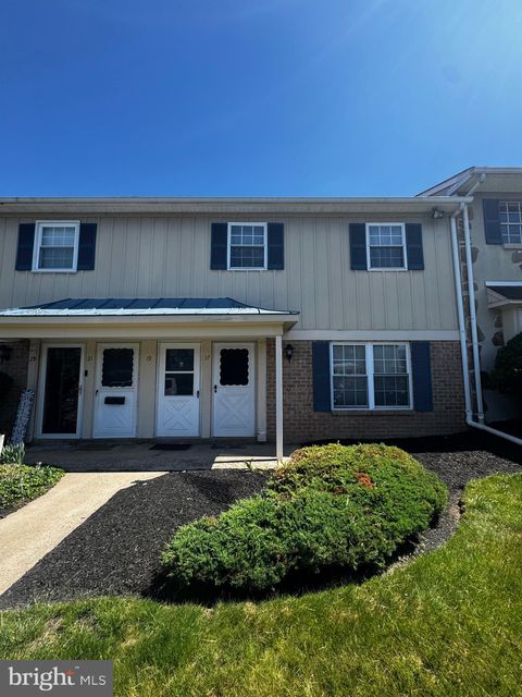 17 DERRY DRIVE NORTH WALES PA 19454
