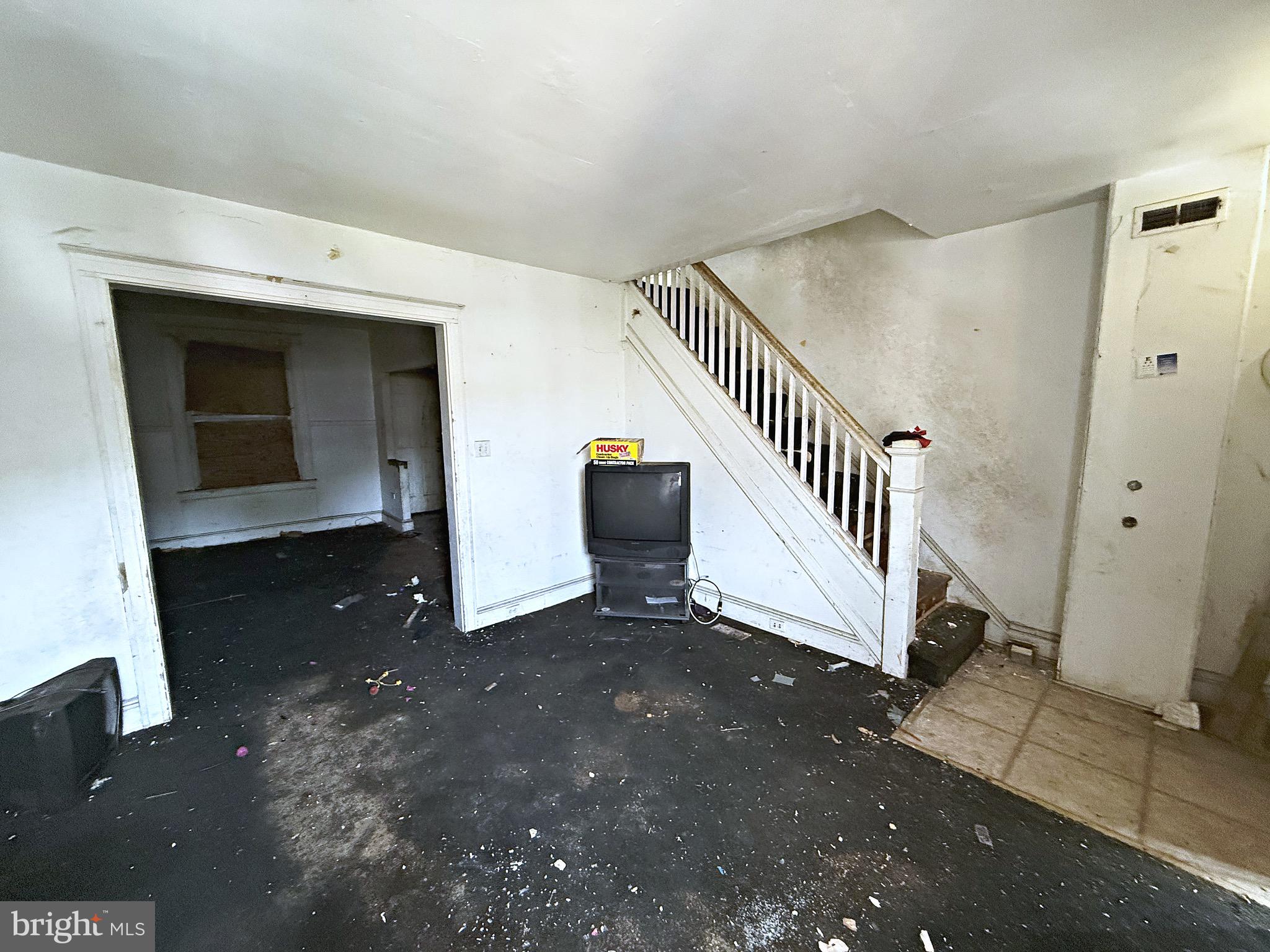 3214 RAVENWOOD AVENUE