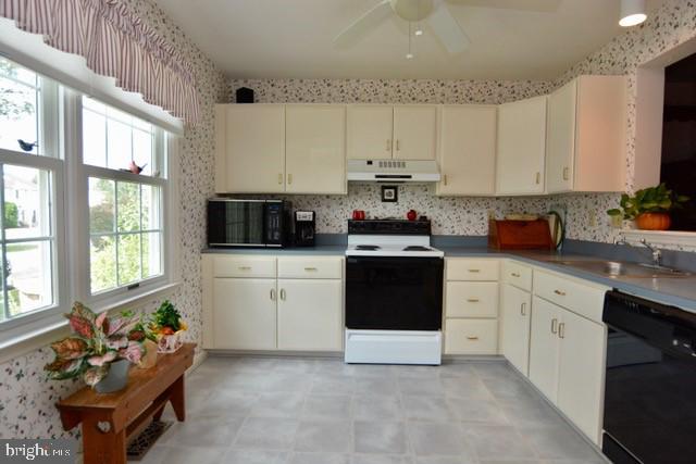 LAUREL SPRINGS - Residential