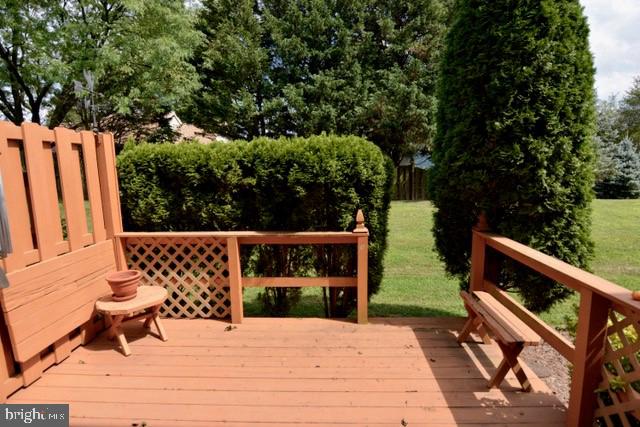 LAUREL SPRINGS - Residential