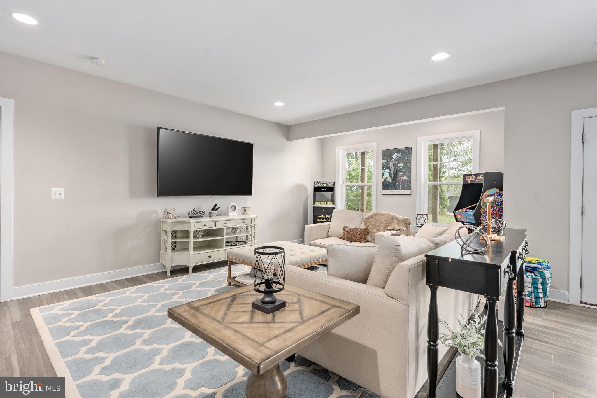 ELK CREEK LANDING - Residential
