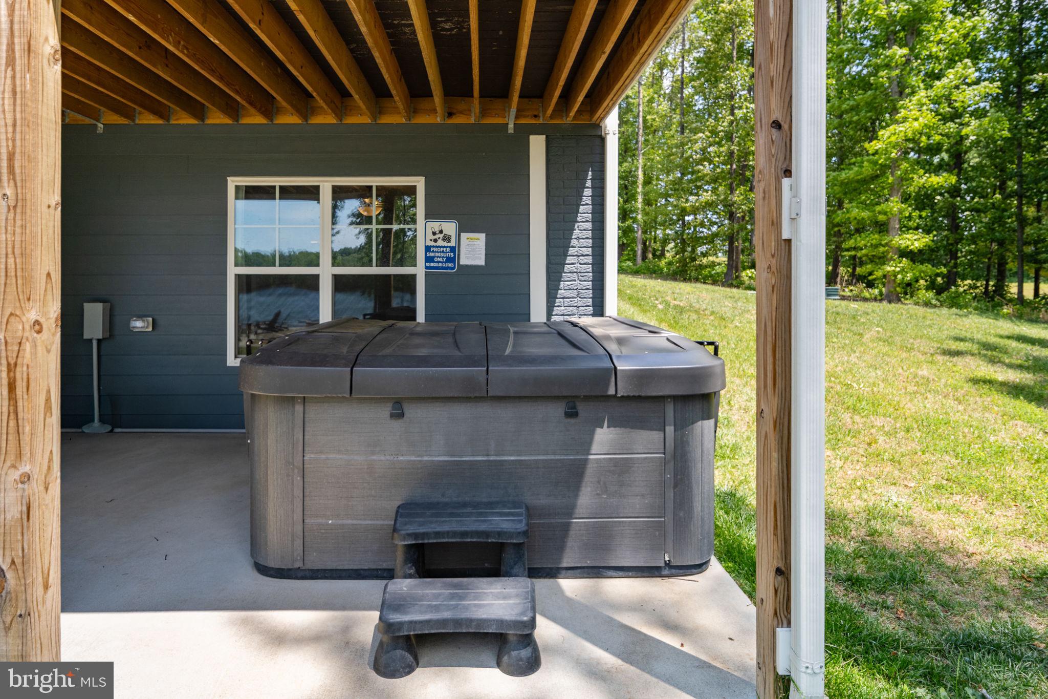 ELK CREEK LANDING - Residential