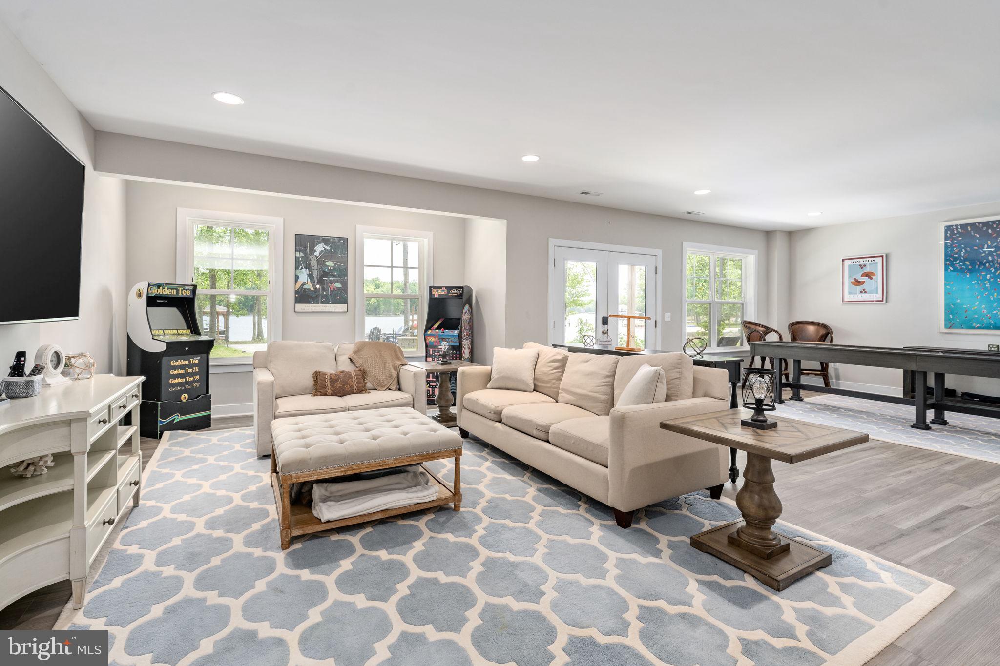 ELK CREEK LANDING - Residential